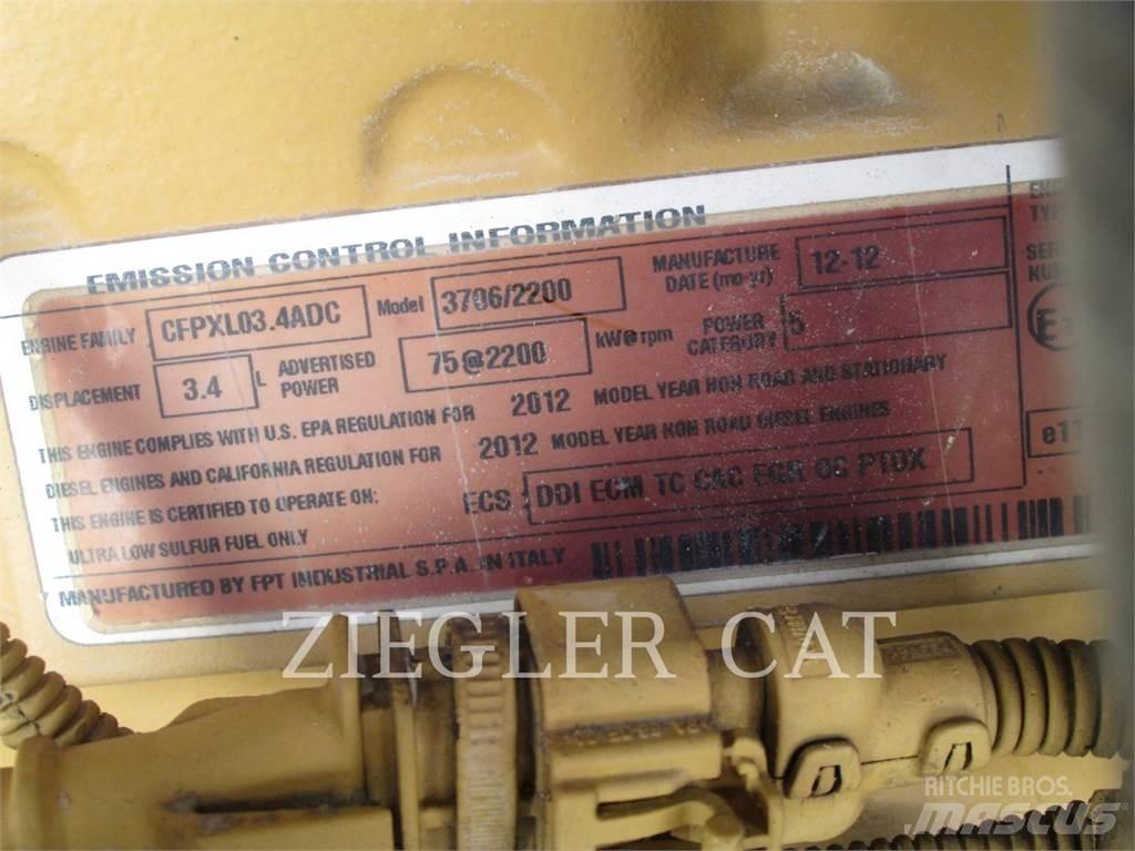 CAT TL642C Teleskopski viličari