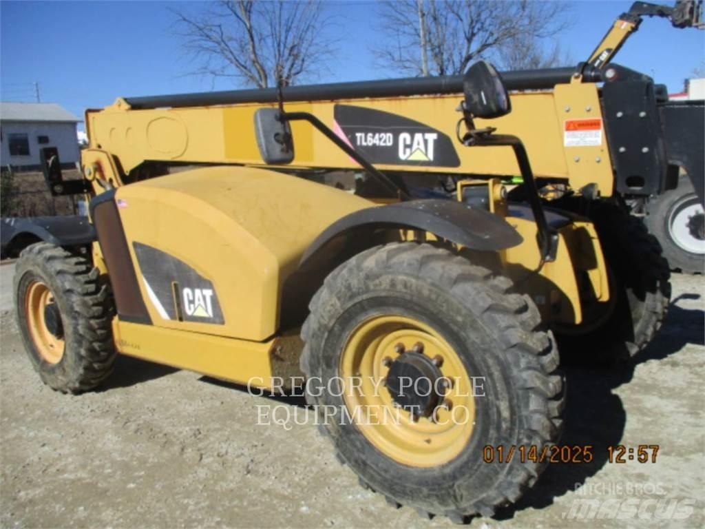 CAT TL642D Teleskopski viličari