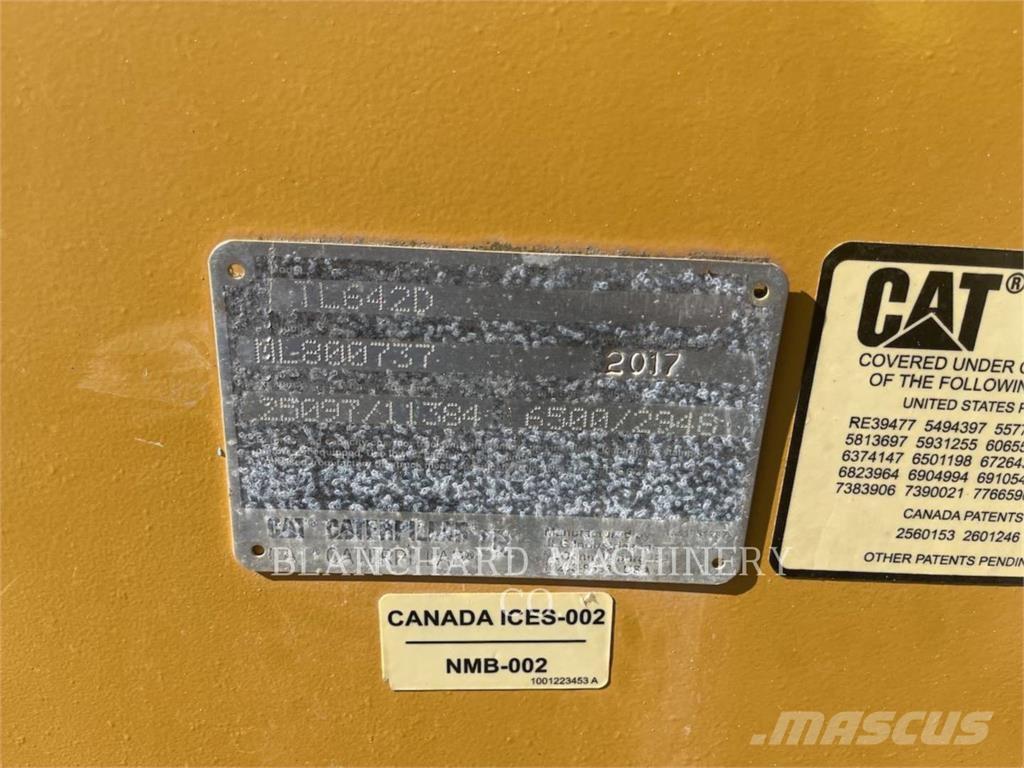 CAT TL642D Teleskopski viličari