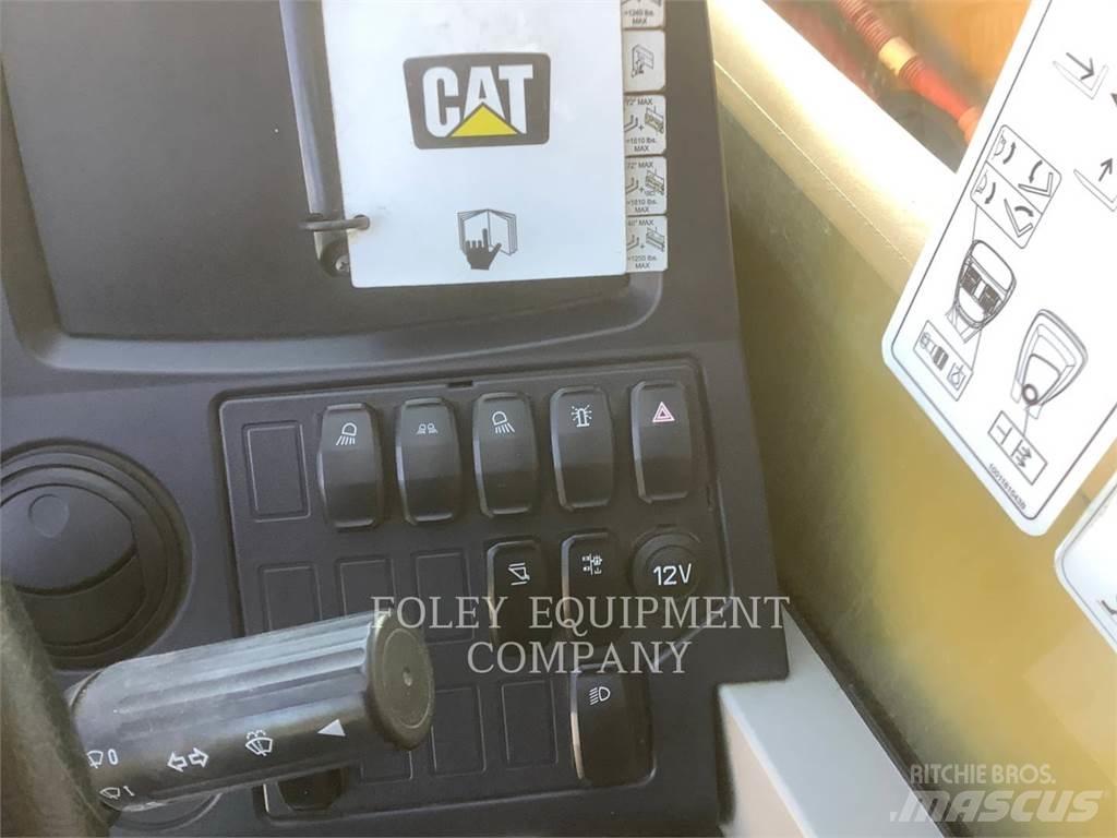 CAT TL642DC Teleskopski viličari