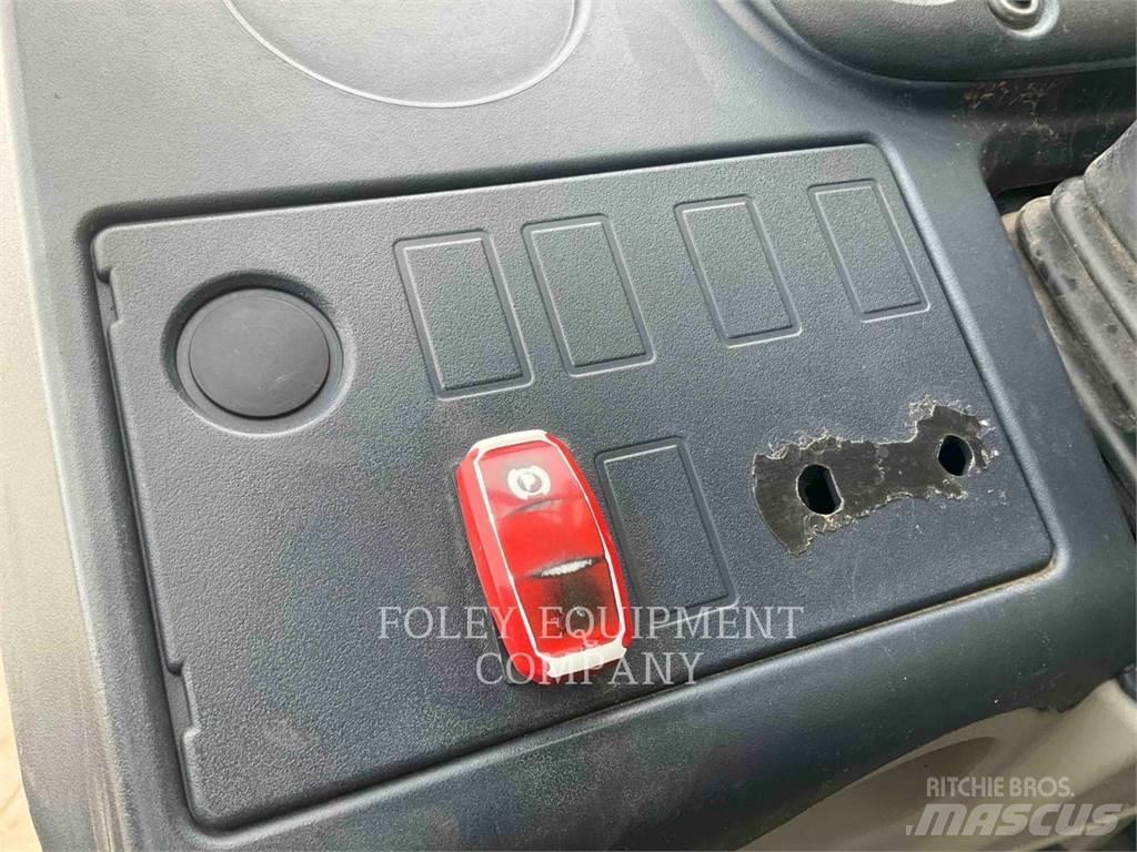 CAT TL642DO Teleskopski viličari