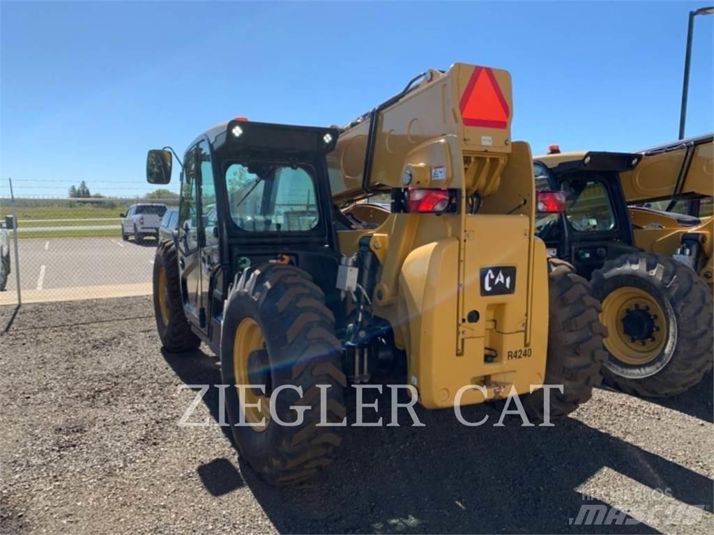 CAT TL943D Teleskopski viličari