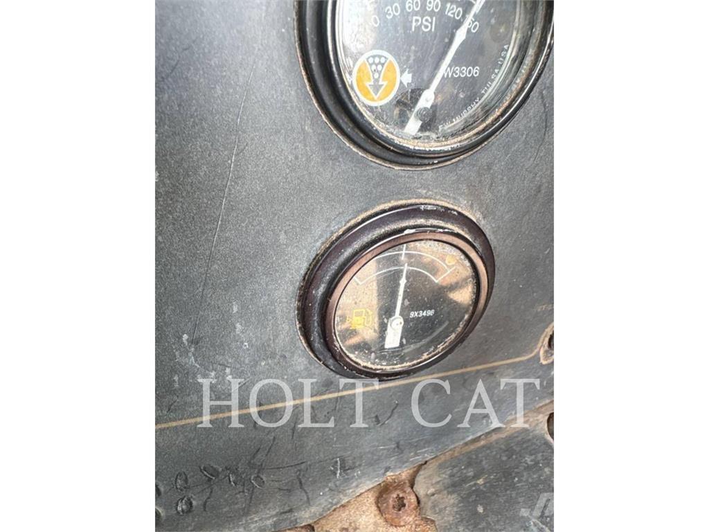 CAT W00 613C Strugači