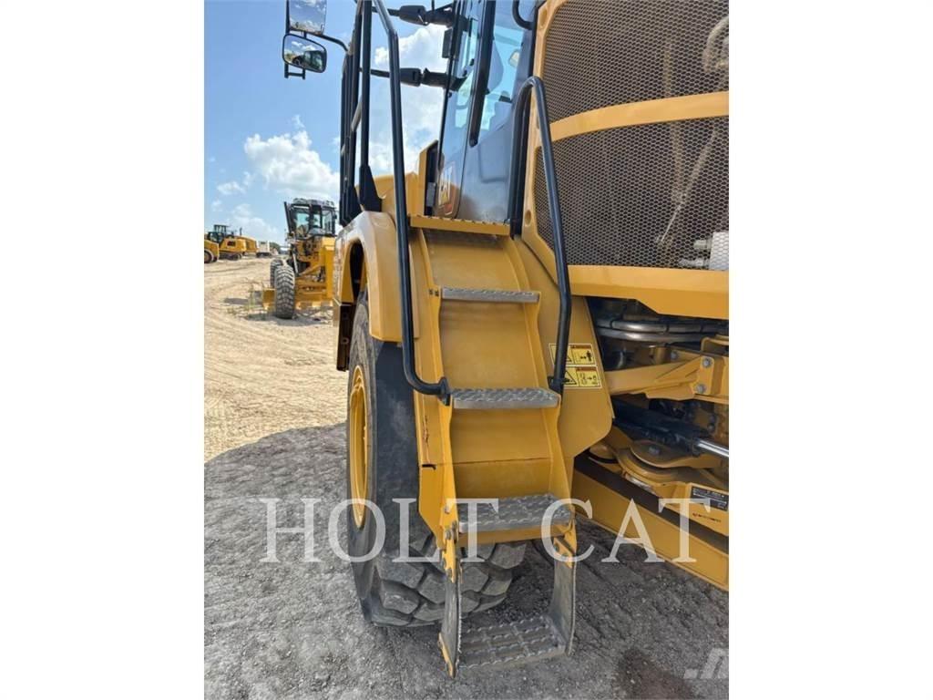 CAT W00 725 Kamioni cisterne