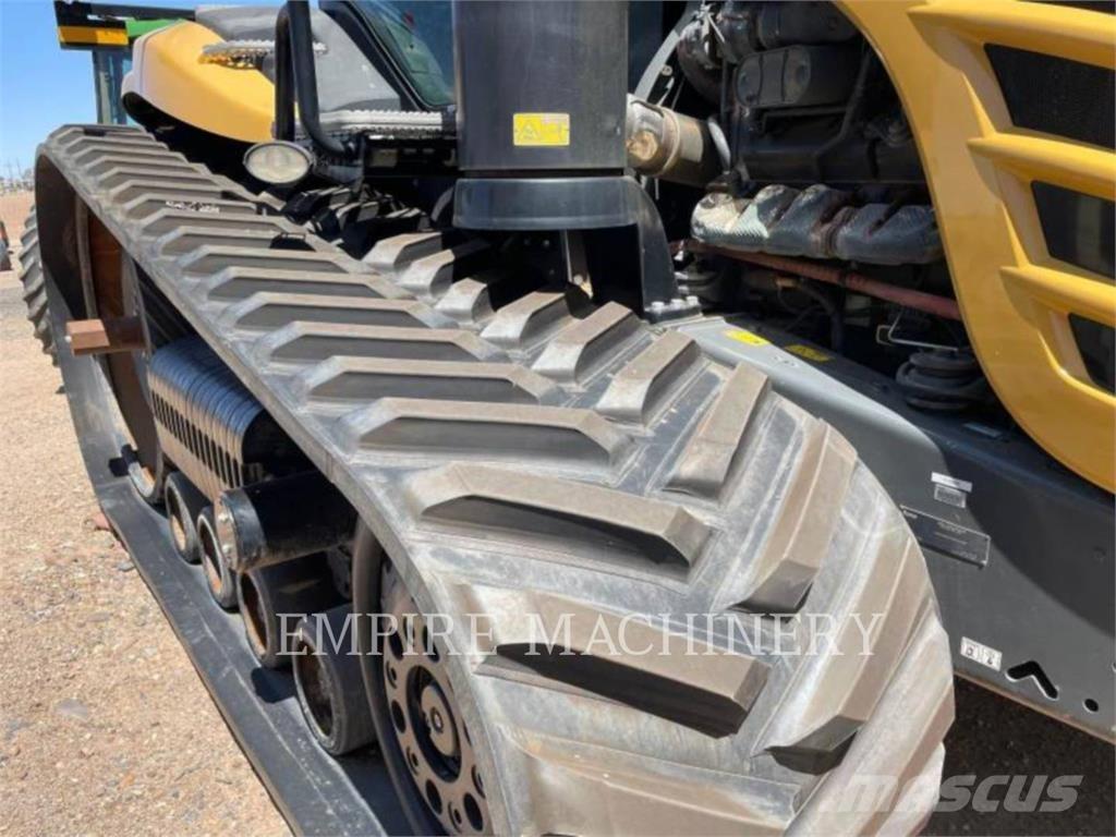 Challenger MT875E Traktori