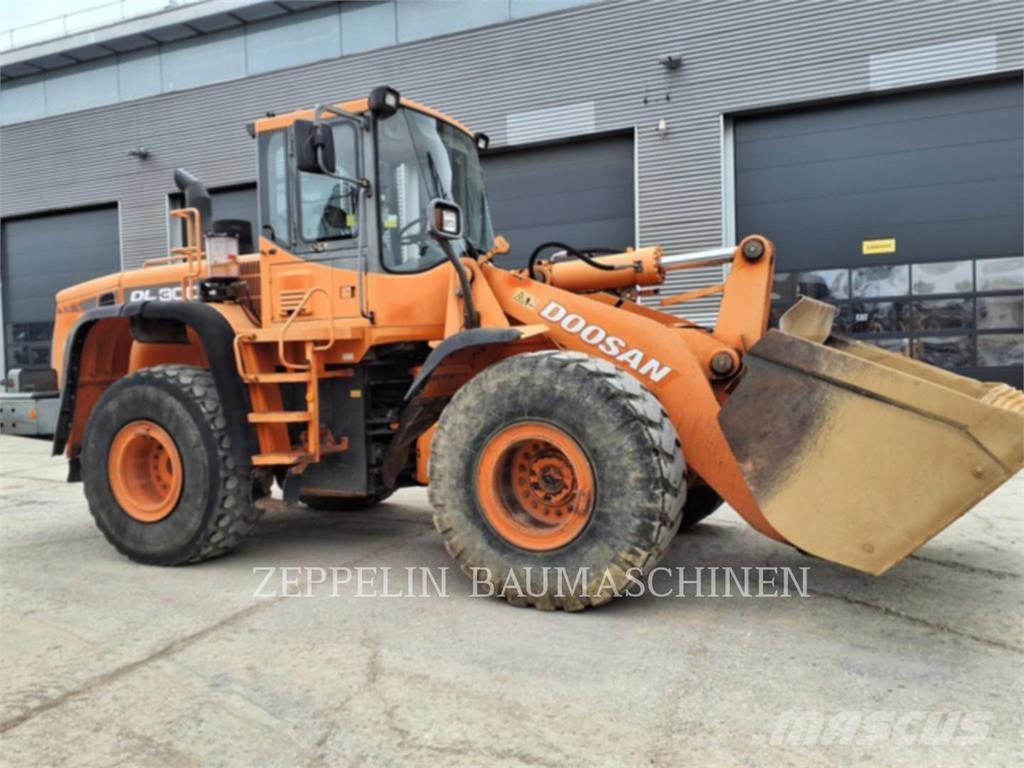 Doosan DL300 Utovarivači na kotačima