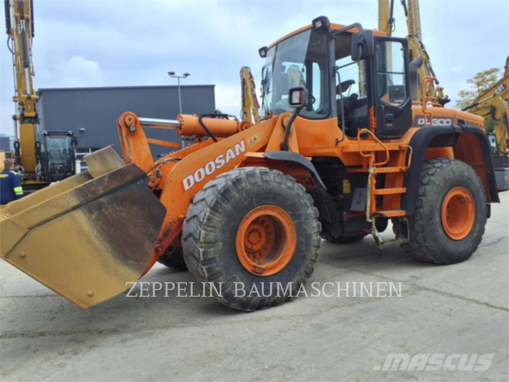 Doosan DL300 Utovarivači na kotačima