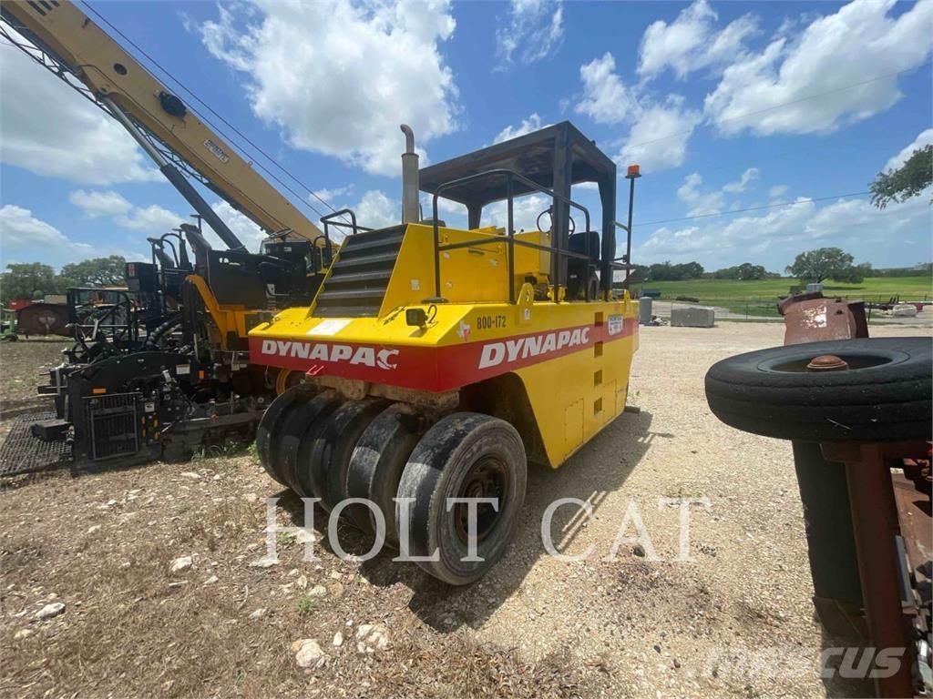 Dynapac CP271 Gumeni valjci na kotačima