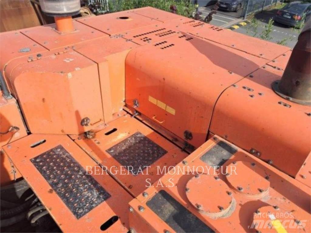 Hitachi ZX 670 45 Bageri gusjeničari