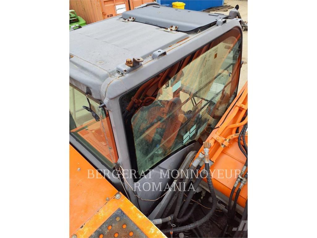 Hitachi ZX2400N-3 Bageri gusjeničari