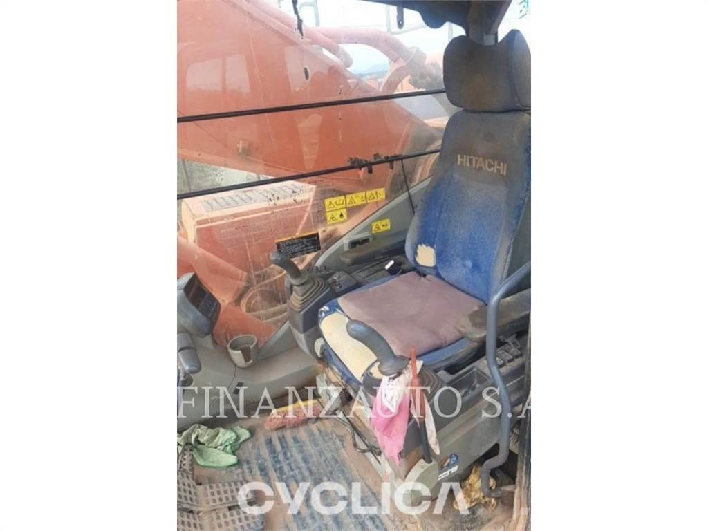 Hitachi ZX670 Bageri gusjeničari