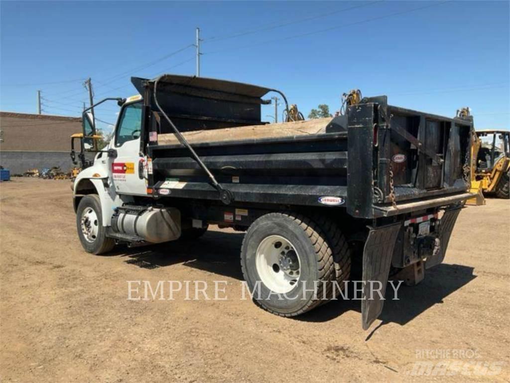 International 6YD DUMP Kamioni cisterne