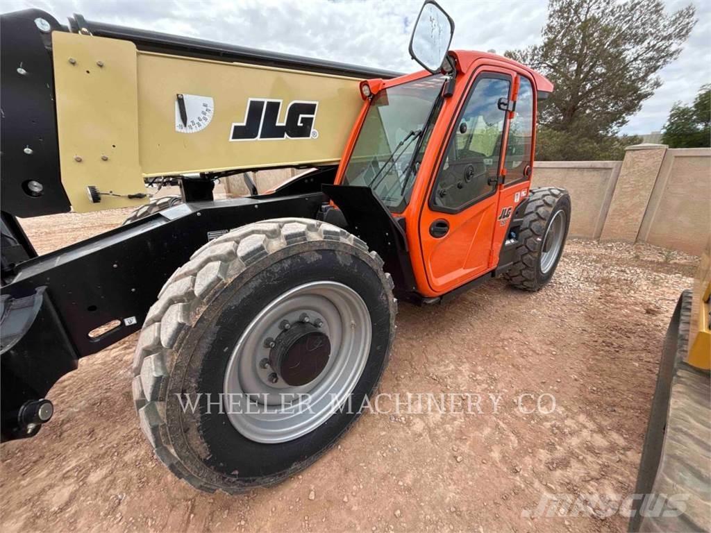 JLG 1055 Teleskopski viličari