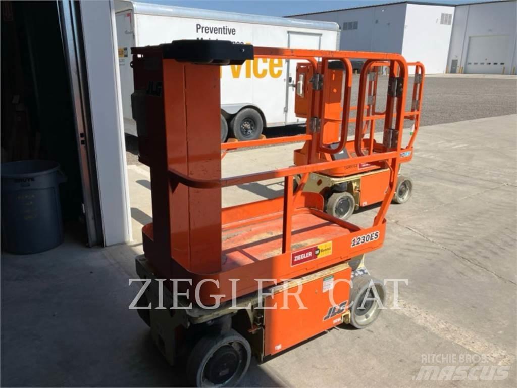 JLG 1230ES Škaraste platforme