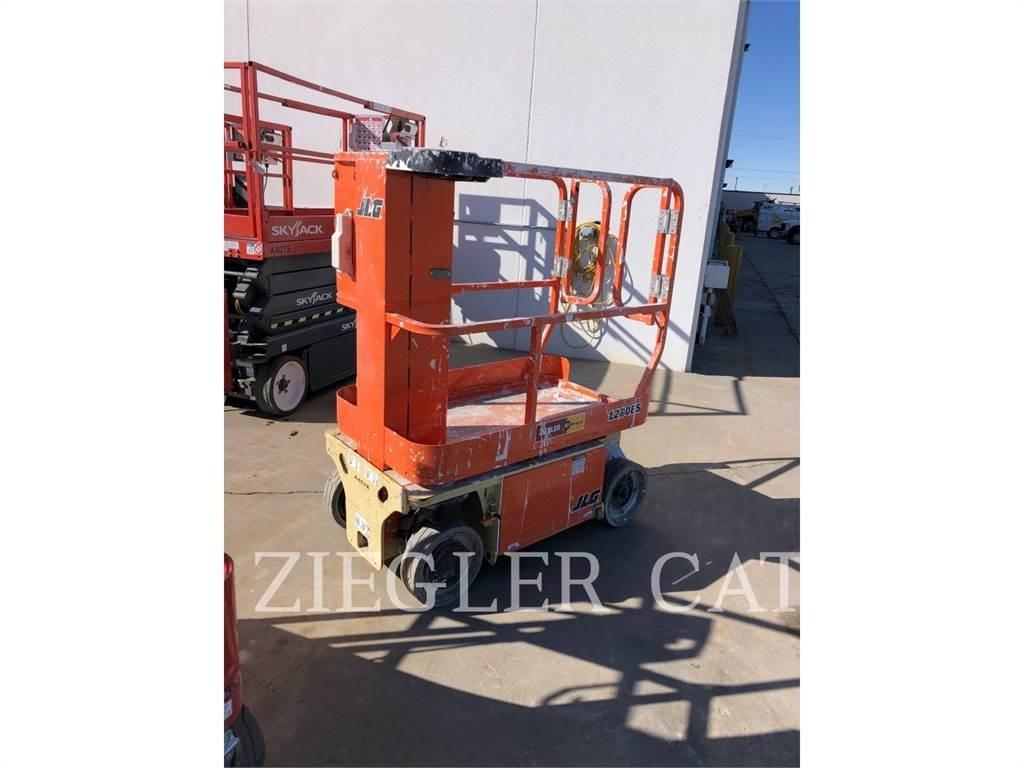 JLG 1230ES Škaraste platforme