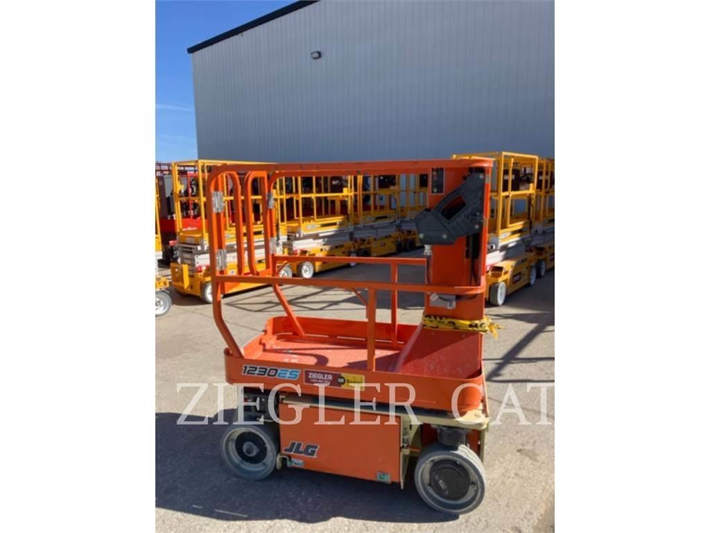 JLG 1230ES Škaraste platforme