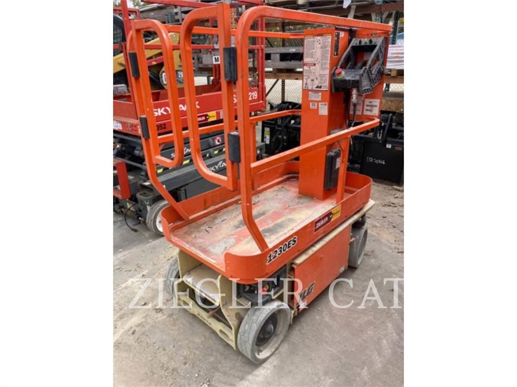 JLG 1230ES Škaraste platforme