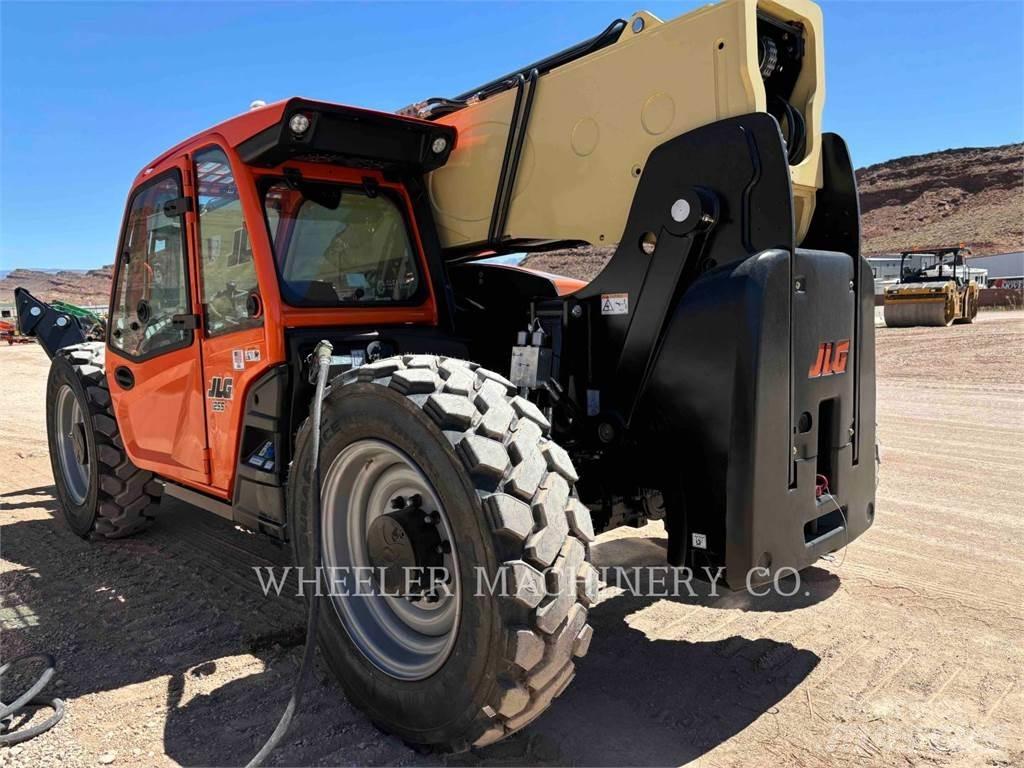 JLG 1255 Teleskopski viličari