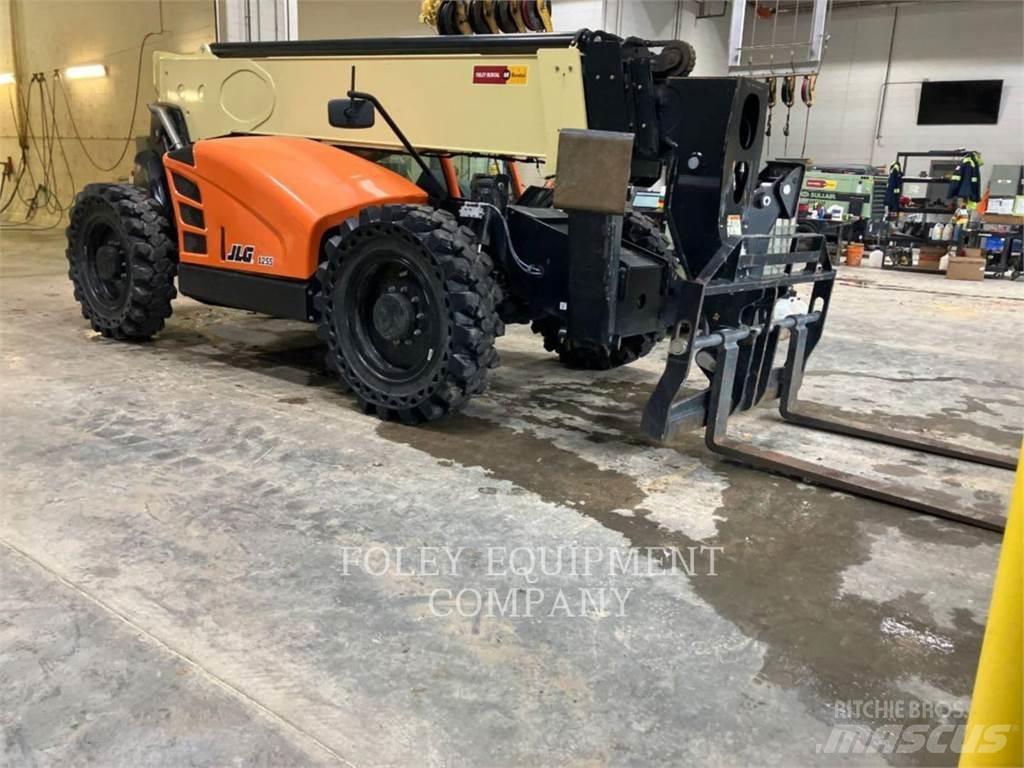 JLG 1255C Teleskopski viličari