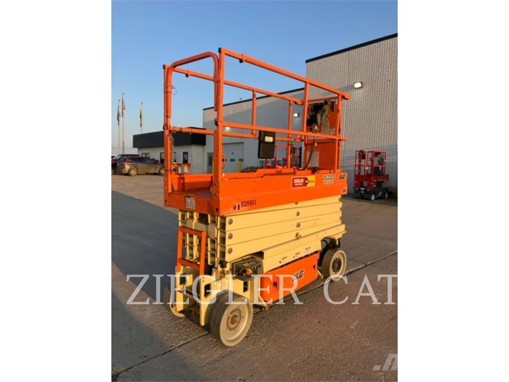 JLG 2632ES Škaraste platforme
