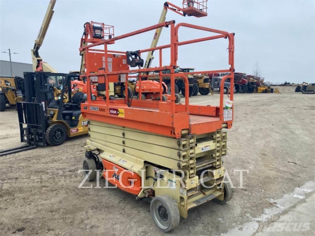 JLG 3246ES Škaraste platforme