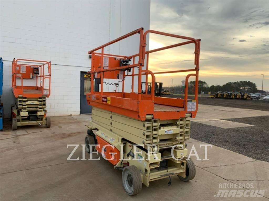 JLG 3246ES Škaraste platforme