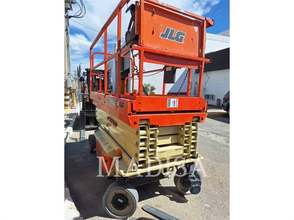 JLG 3246ES Škaraste platforme
