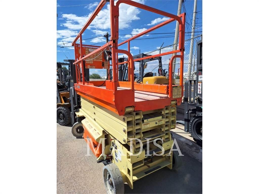 JLG 3246ES Škaraste platforme