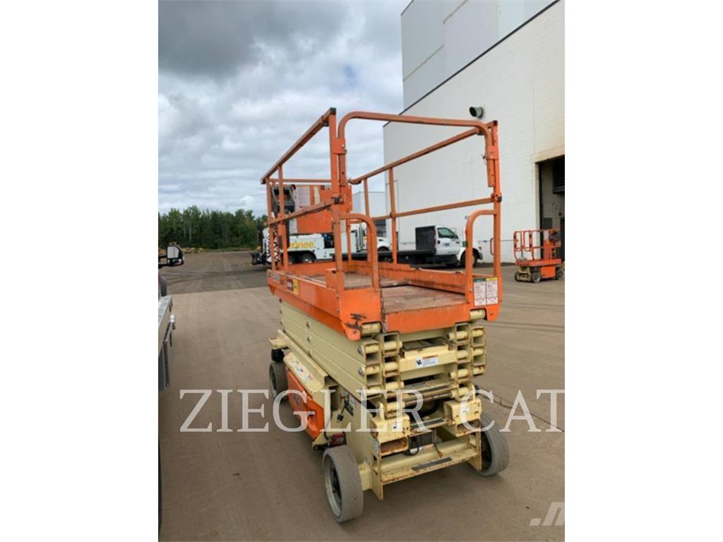 JLG 3246ES Škaraste platforme