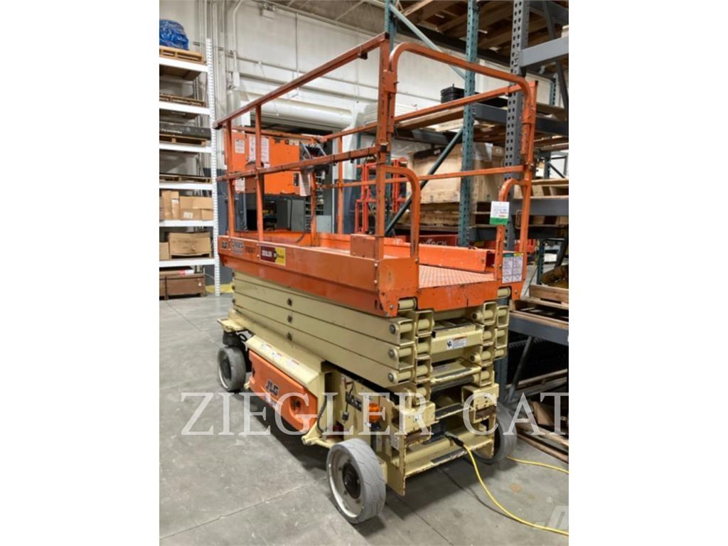 JLG 3246ES Škaraste platforme