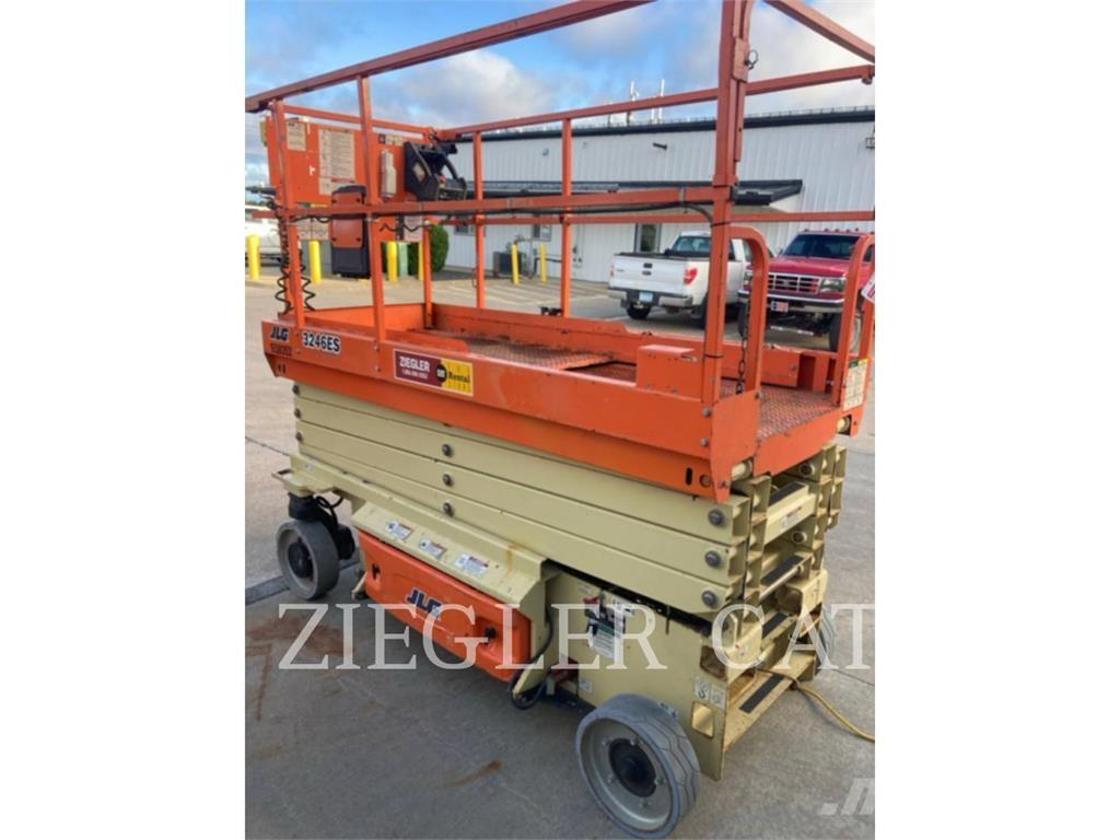 JLG 3246ES Škaraste platforme