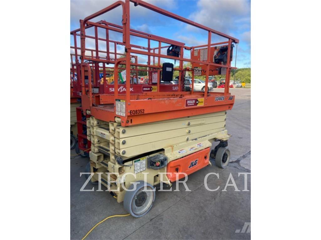 JLG 3246ES Škaraste platforme
