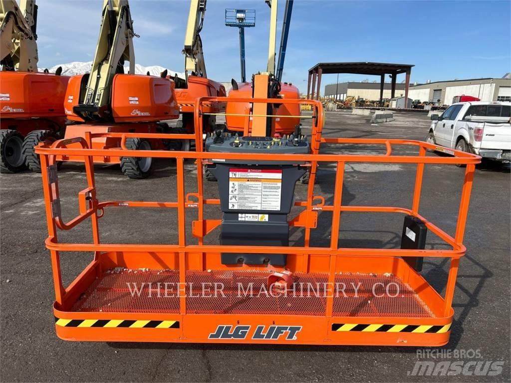 JLG 460SJ Zglobne podizne platforme