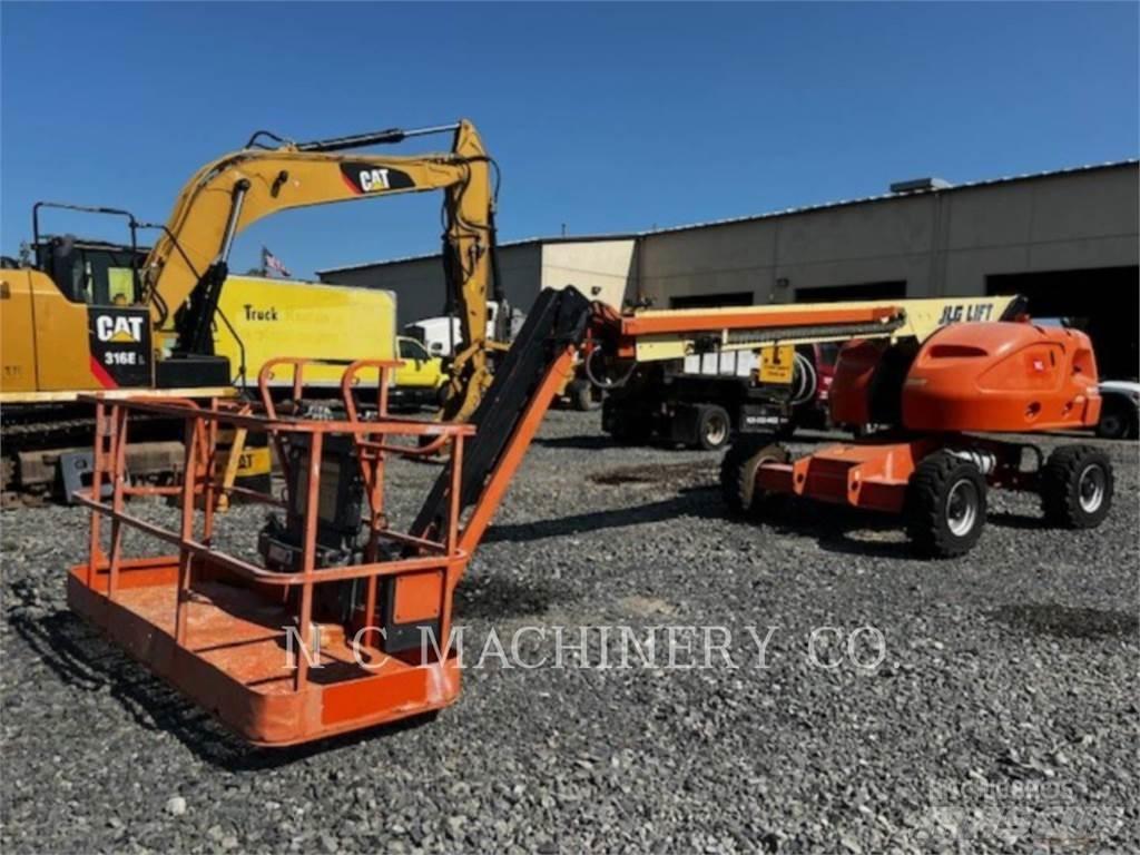JLG 460SJ Bageri gusjeničari