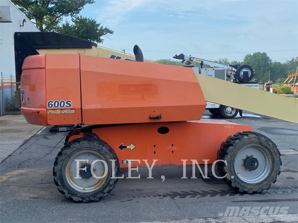 JLG 600S Zglobne podizne platforme