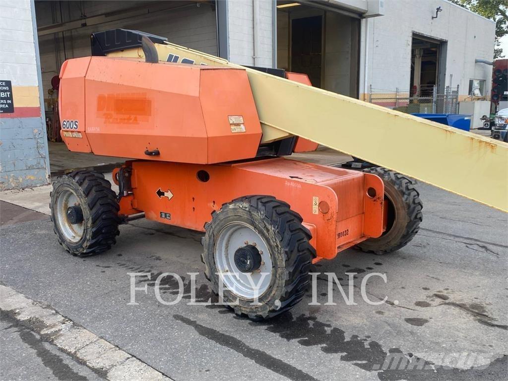 JLG 600S Zglobne podizne platforme