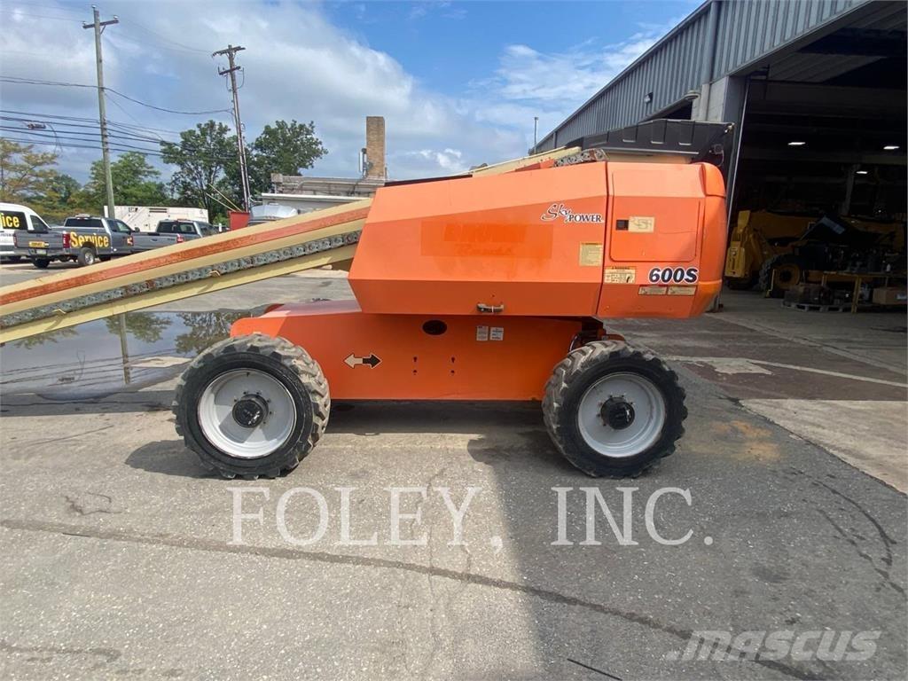 JLG 600S Zglobne podizne platforme
