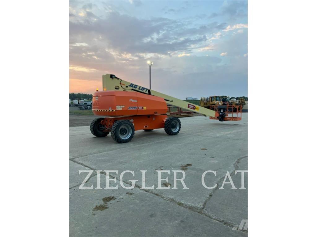 JLG 800S Zglobne podizne platforme