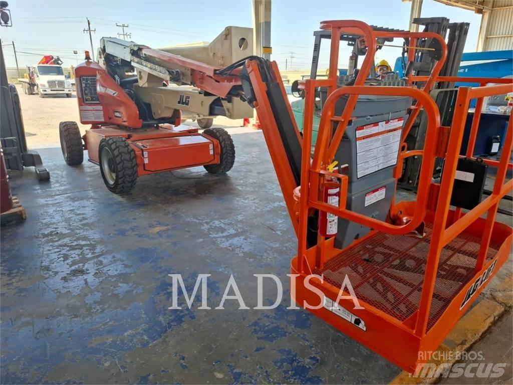 JLG E450AJ Zglobne podizne platforme