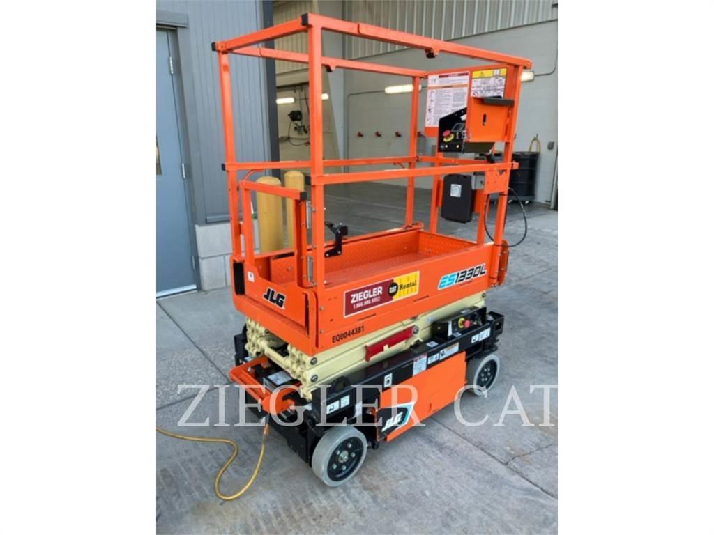 JLG ES1330L Škaraste platforme
