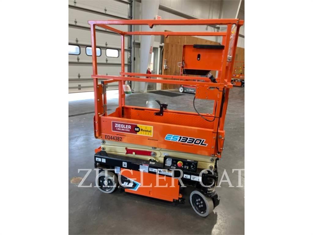JLG ES1330L Škaraste platforme