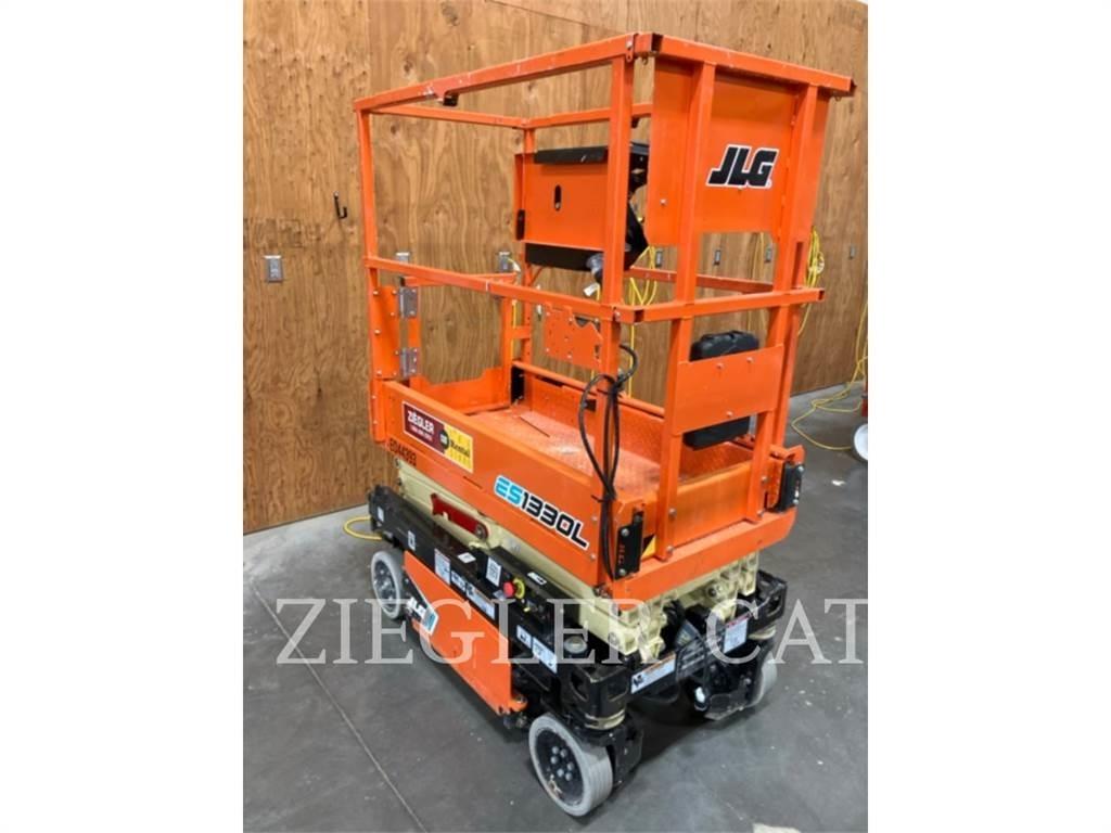 JLG ES1330L Škaraste platforme