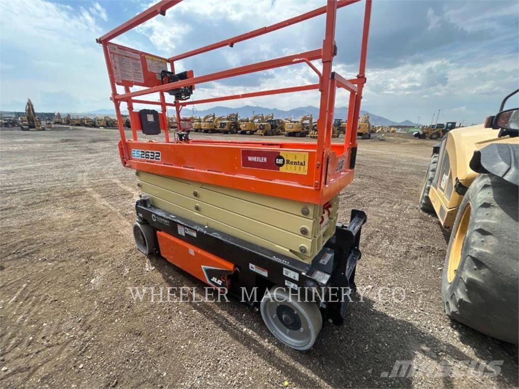 JLG ES2632 Škaraste platforme