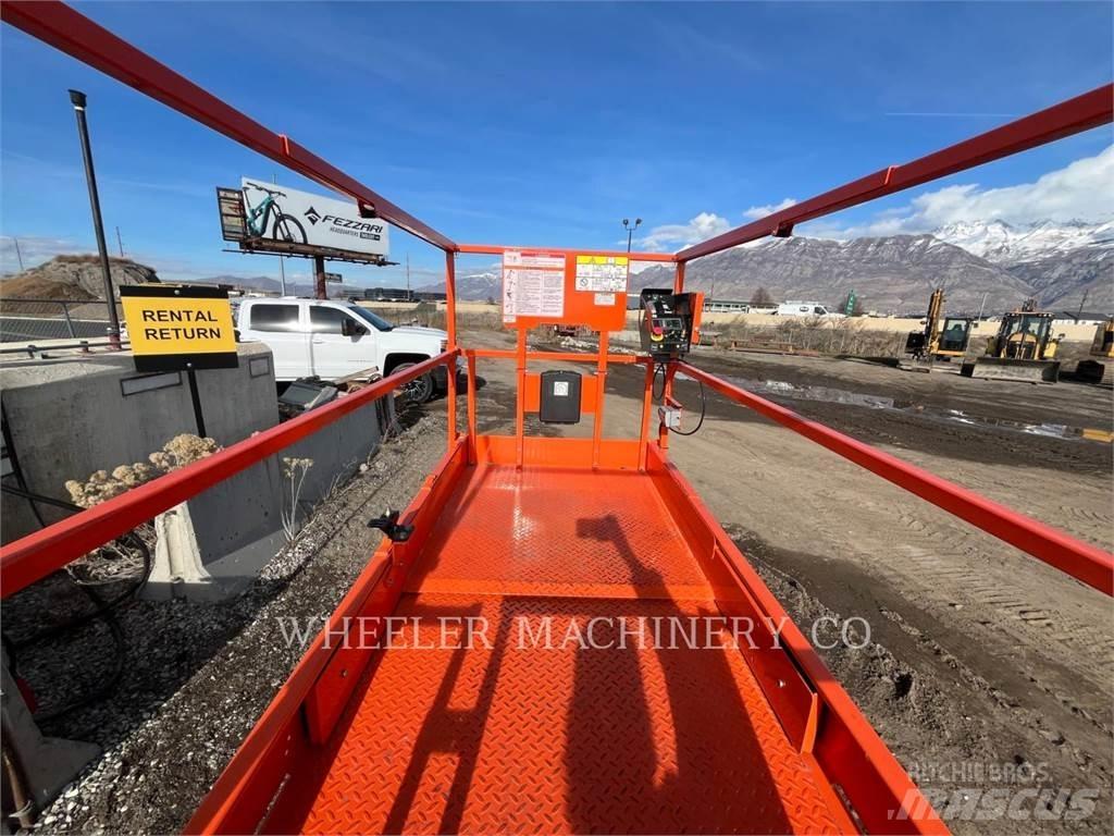 JLG ES2646 Škaraste platforme