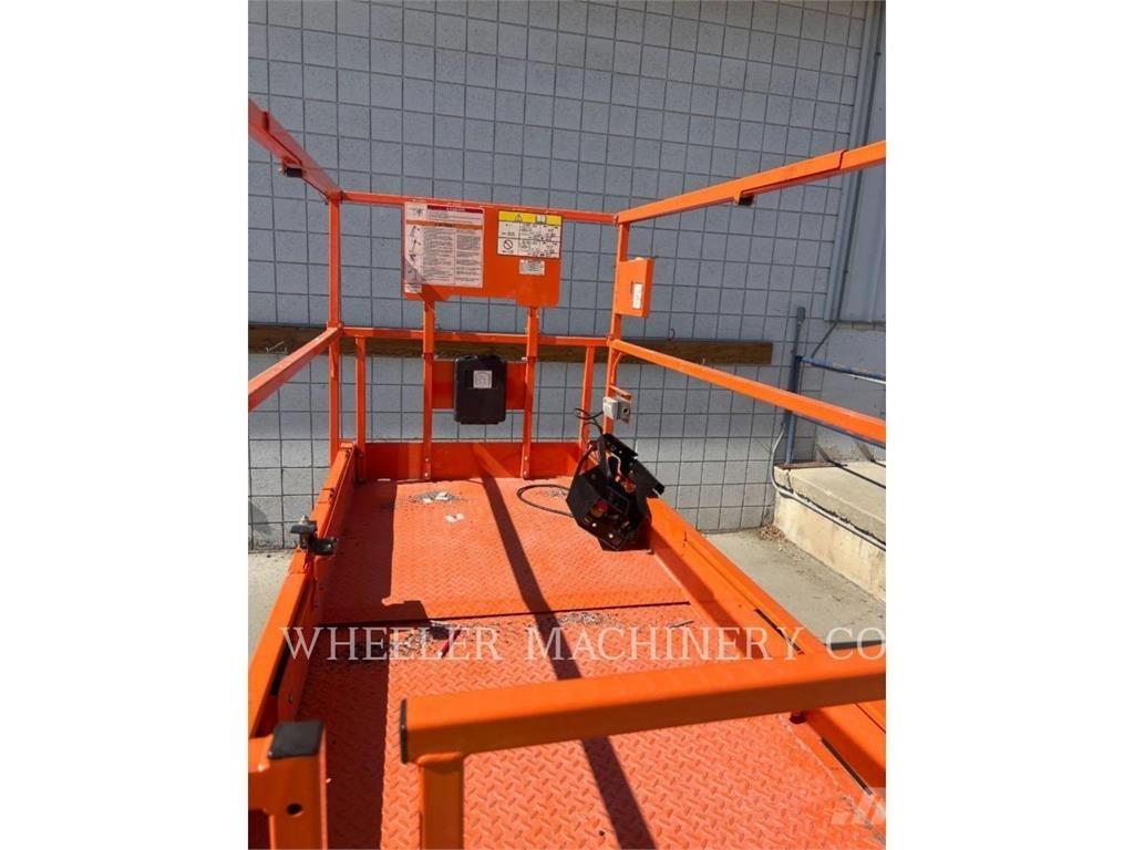 JLG ES2646 Škaraste platforme