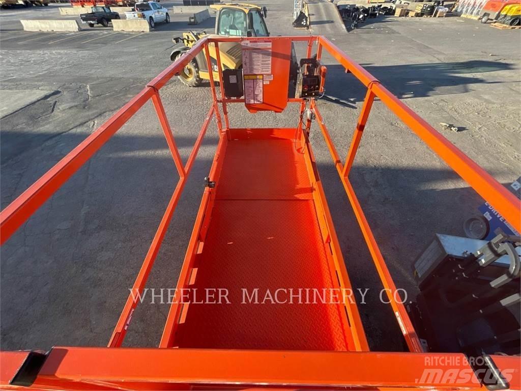 JLG R4045 Škaraste platforme