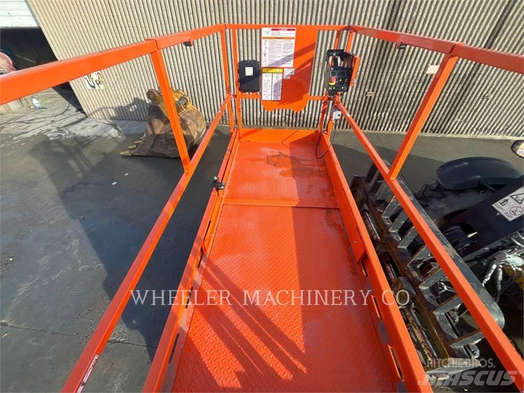JLG R4045 Škaraste platforme