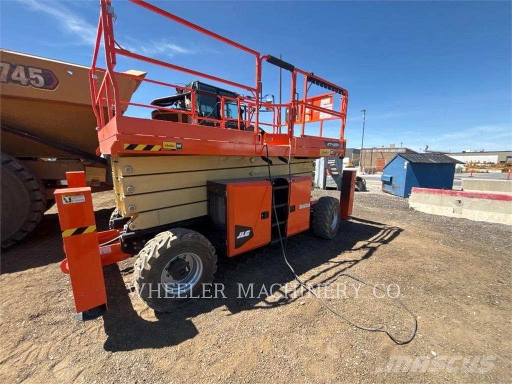 JLG RT4394 Škaraste platforme