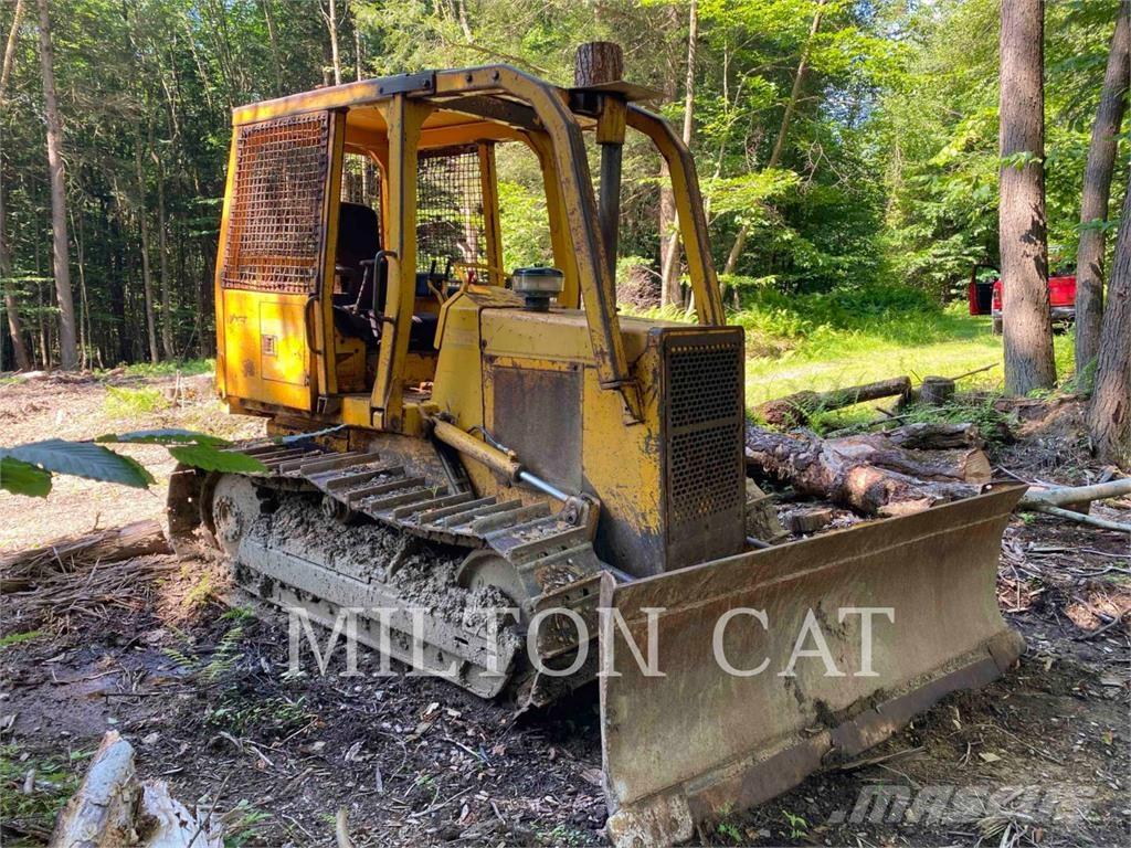 John Deere 650G Buldožeri gusjeničari