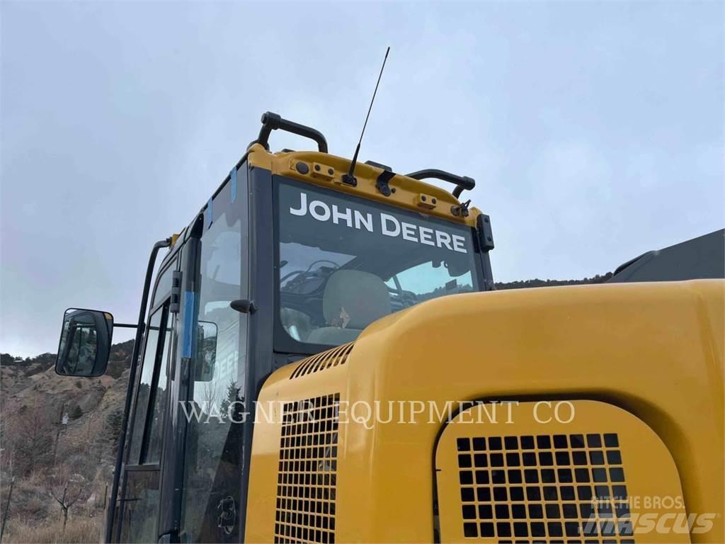 John Deere & CO. 135G Bageri gusjeničari